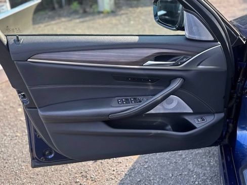 Used 2020 BMW M550i xDrive w/ Dynamic Handling Package AWD/4WD image 10