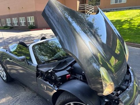 Used 2008 Pontiac Solstice Convertible w/ Preferred Package RWD image 26