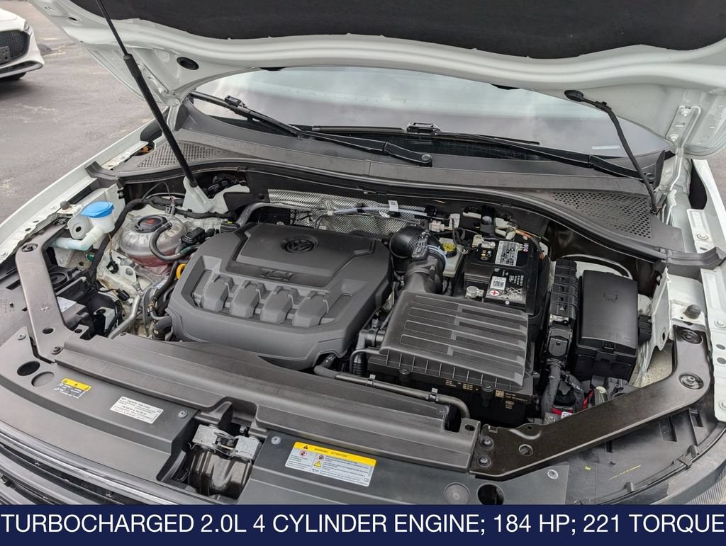 Certified 2023 Volkswagen Tiguan SE R-Line AWD/4WD image 33
