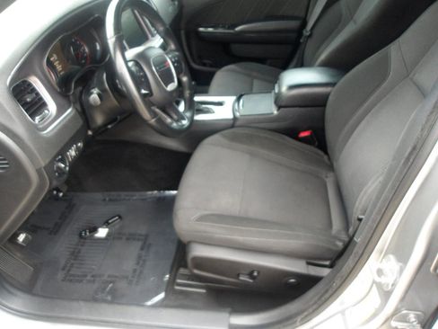 Used 2016 Dodge Charger SXT w/ Blacktop Package RWD image 19