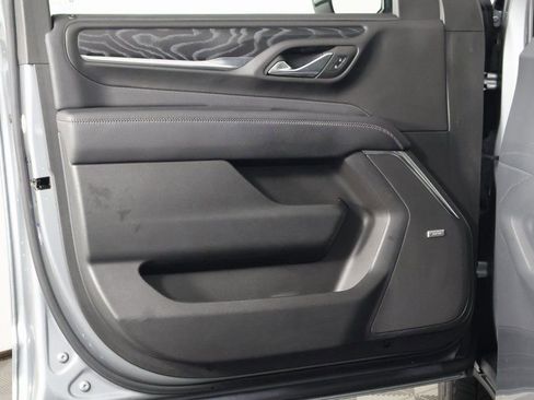 Used 2023 GMC Yukon XL Denali AWD/4WD image 13