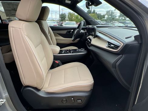 New 2026 Buick Enclave Preferred image 27