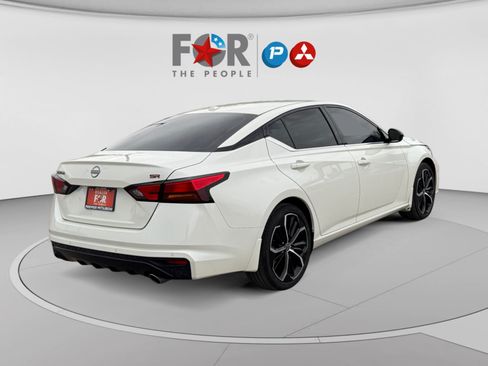 Used 2024 Nissan Altima 2.5 SR FWD image 5