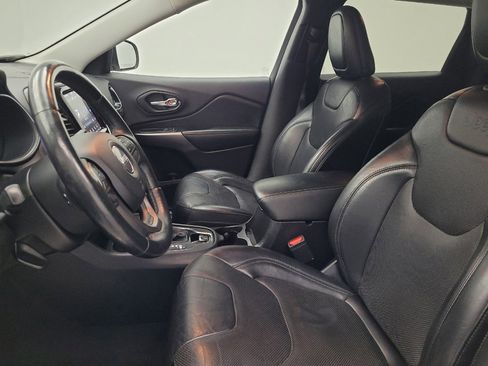 Used 2019 Jeep Cherokee Limited AWD/4WD image 17
