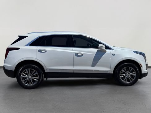 Used 2022 Cadillac XT5 Premium Luxury w/ Technology Package FWD image 6