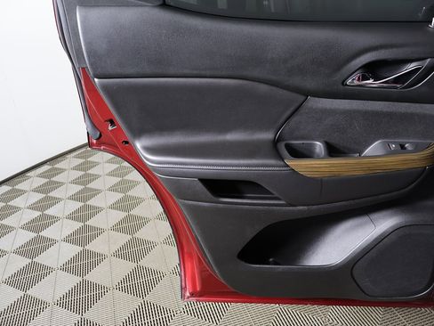 Used 2017 GMC Acadia SLE w/ Driver Alert Package I image 23