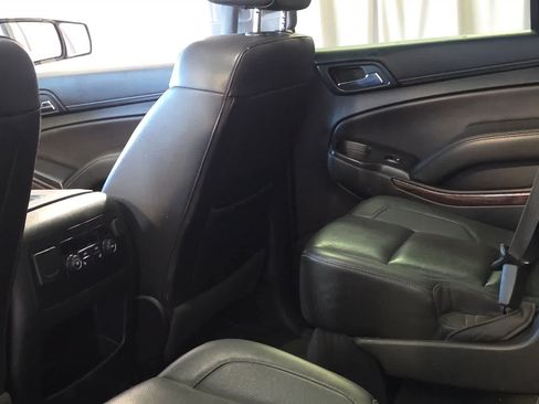 Used 2018 GMC Yukon SLT AWD/4WD image 5