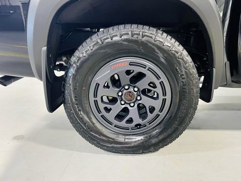 New 2025 Nissan Frontier PRO-4X w/ Interior Protection Package image 9