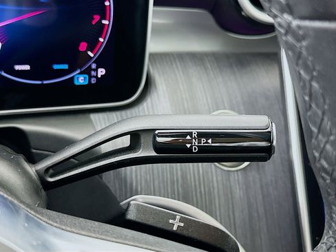 Used 2025 Mercedes-Benz C 300 Sedan image 17