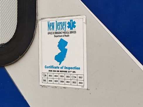 Used 2012 Ford E-450 and Econoline 450 Super Duty w/ Ambulance Prep Pkg image 41