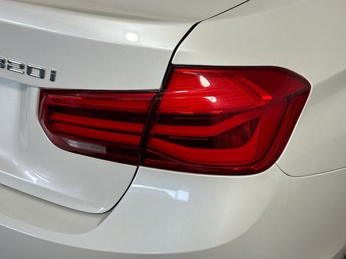 Used 2016 BMW 320i xDrive Sedan image 34