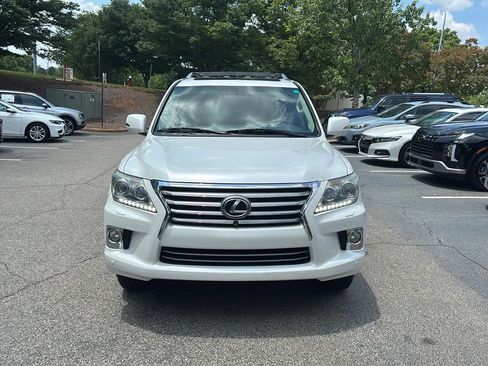 Used 2013 Lexus LX 570 4WD w/ Luxury Pkg image 2