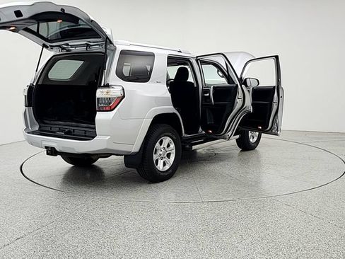 Used 2016 Toyota 4Runner SR5 AWD/4WD image 11