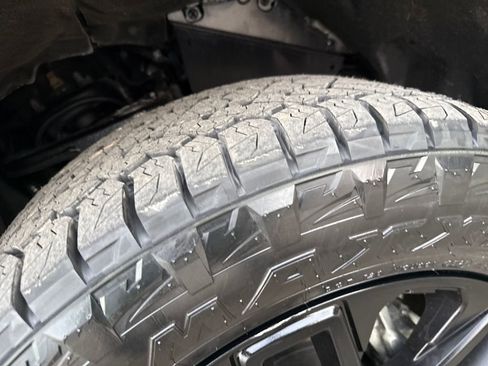 Used 2024 Toyota Tundra Limited image 30