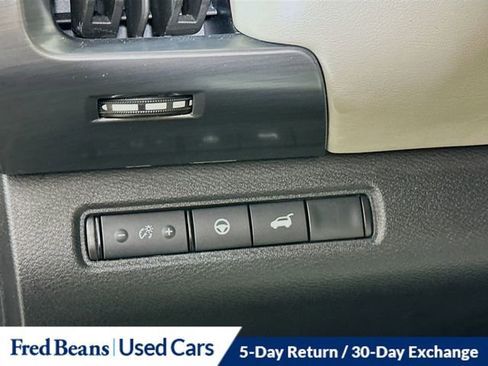 Certified 2024 Nissan Pathfinder SL w/ Black Appearance Package image 12