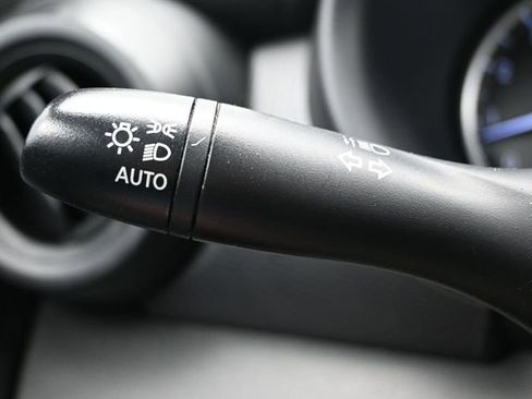 Used 2023 Nissan Kicks S FWD image 19