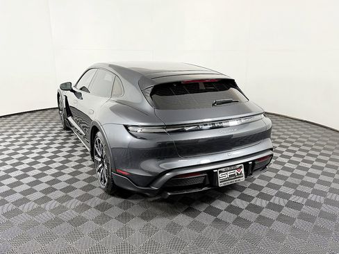Used 2022 Porsche Taycan 4 Cross Turismo image 10