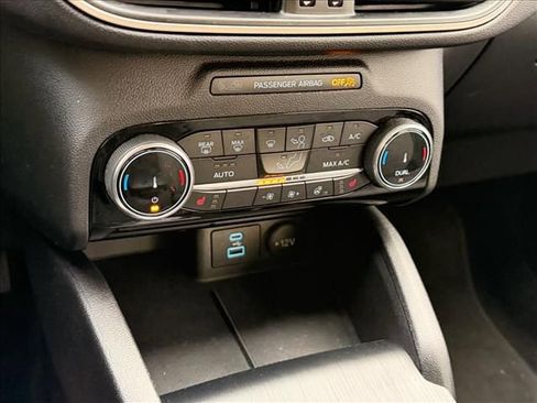 Used 2022 Ford Escape SE w/ Convenience Package image 16