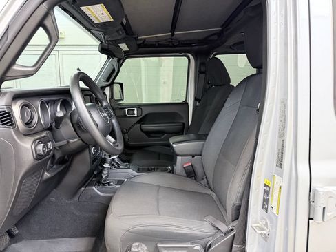 Used 2023 Jeep Wrangler Unlimited Sport AWD/4WD image 12