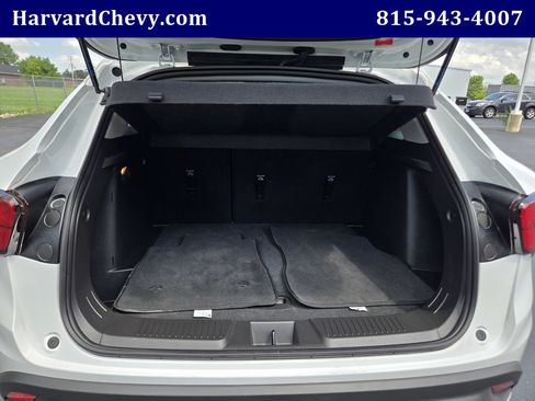 Certified 2025 Chevrolet Trax LT FWD image 28