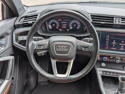 Used 2020 Audi Q3 2.0T Premium Plus w/ Premium Plus Package AWD/4WD image 25