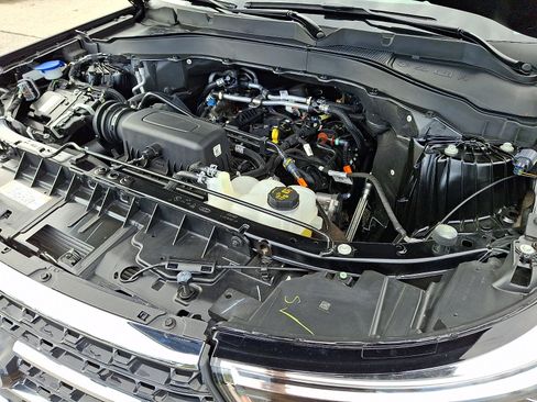 Certified 2024 Ford Explorer XLT w/ Equipment Group 202A image 31