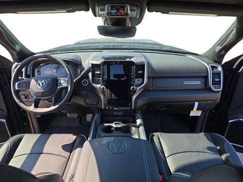 New 2026 RAM 2500 Laramie AWD/4WD image 9