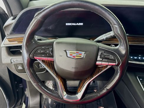 Used 2021 Cadillac Escalade Premium Luxury image 15