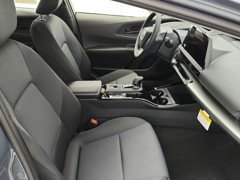 Used 2025 Toyota Prius LE image 22