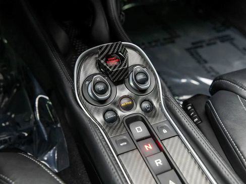 Used 2017 McLaren 570S Coupe RWD image 15