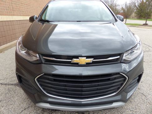 Used 2020 Chevrolet Trax LT image 12