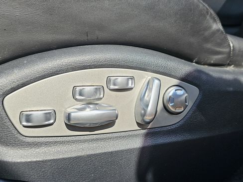 Used 2016 Porsche Macan Turbo w/ Premium Package Plus image 28