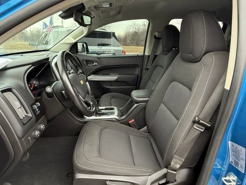 Used 2021 Chevrolet Colorado LT w/ LT Convenience Package image 6