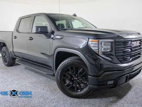 Used 2024 GMC Sierra 1500 Elevation w/ X31 Off-Road Package AWD/4WD image 1