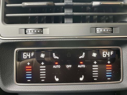 New 2026 Audi Q8 Prestige image 13