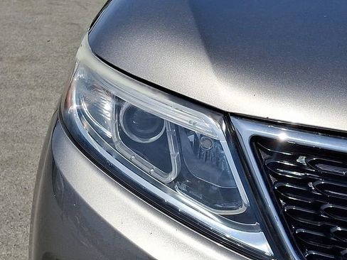 Used 2014 Kia Sorento LX AWD/4WD image 9