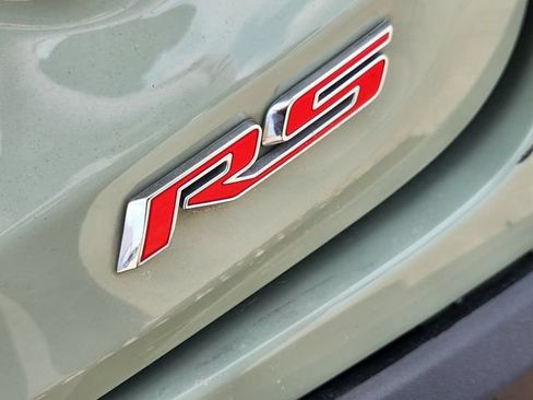 Used 2024 Chevrolet Trax RS w/ Sunroof Package FWD image 12