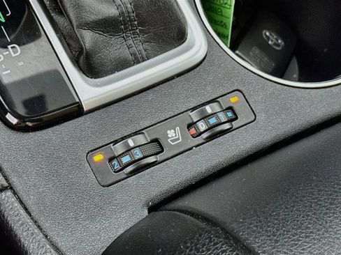 Used 2019 Toyota Highlander Limited AWD/4WD image 17