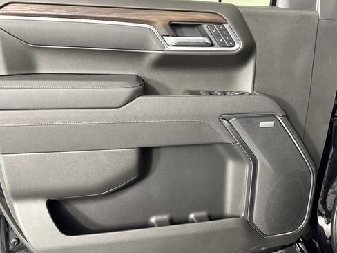 New 2026 GMC Sierra 1500 SLT w/ SLT Premium Plus Package image 8