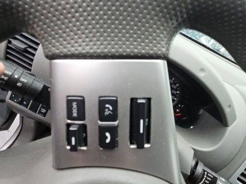 Used 2015 Nissan Frontier SV w/ SV Value Truck Package image 16