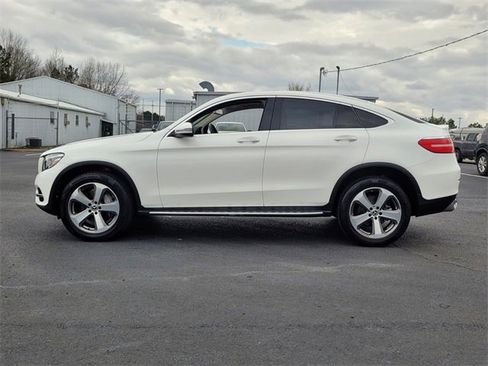 Used 2019 Mercedes-Benz GLC 300 GLC 300 Coupe image 2