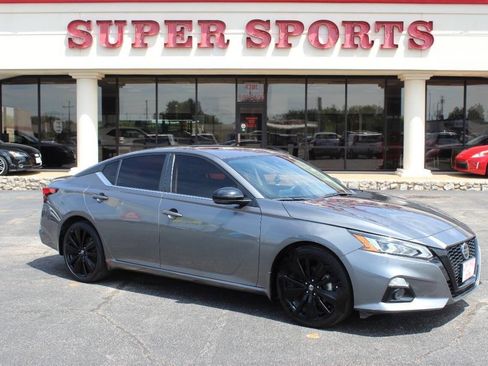 Used 2022 Nissan Altima 2.5 SR w/ Midnight Edition Package image 1
