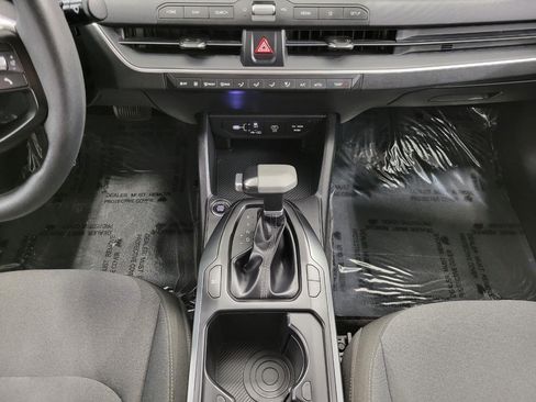 Used 2025 Kia K4 FWD image 17