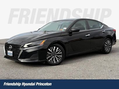 Used 2023 Nissan Altima 2.5 SV