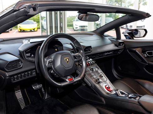 Used 2016 Lamborghini Huracan LP 610-4 AWD/4WD image 19