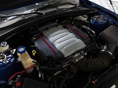 Used 2021 Chevrolet Camaro LT RWD image 30