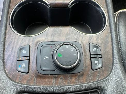 Used 2021 GMC Acadia Denali w/ Denali Ultimate Package AWD/4WD image 34