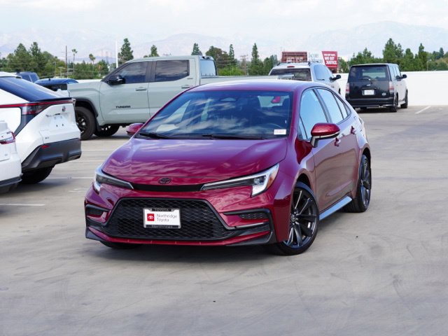 Certified 2025 Toyota Corolla SE FWD image 5