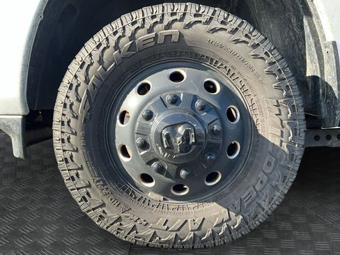 Used 2022 RAM 3500 Big Horn w/ Level C Equiment Group image 16