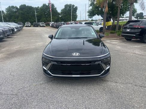 Used 2025 Hyundai Sonata SEL FWD image 2